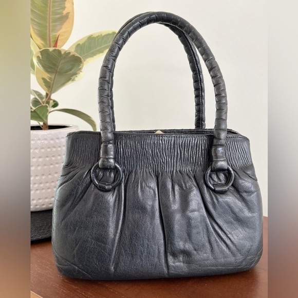 VINTAGE  Leather Lady Handbag Frame Style Double Handle Neutral  60's 70's Chic - Picture 1 of 13
